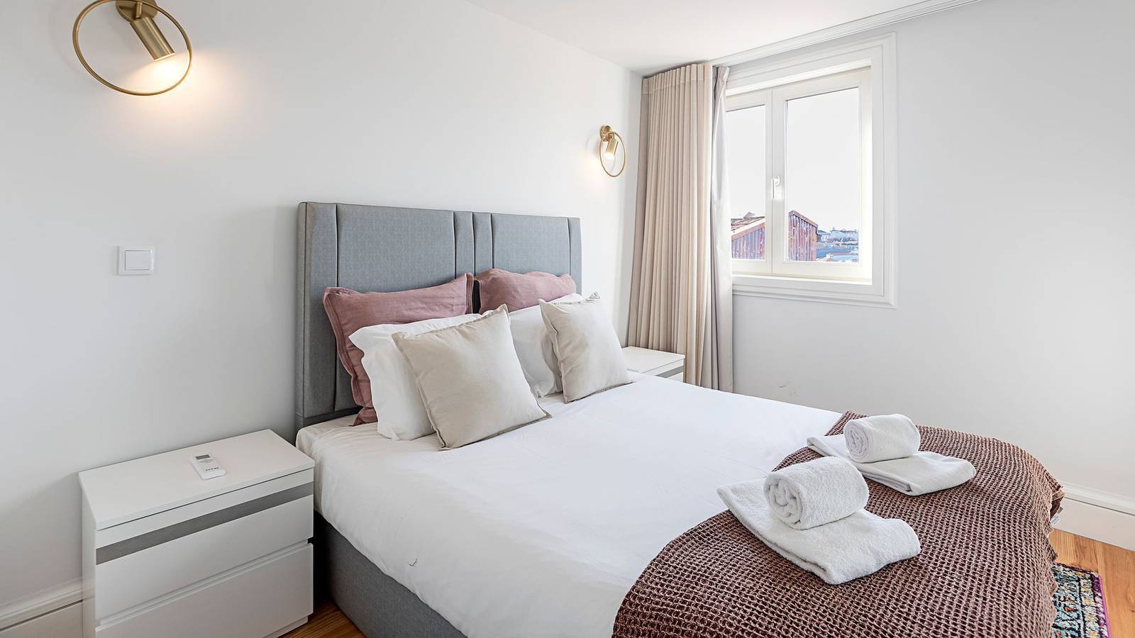 Ganze Wohnung, Modern Cativo Apartment by Lovelystay in Sé (Porto), Porto