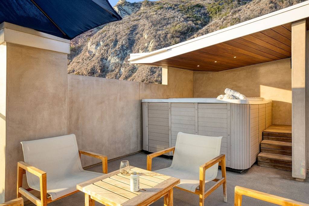 Matador by Avantstay | Ocean Front Malibu Pad w/ Rooftop Patio in Malibu, Los Angeles County