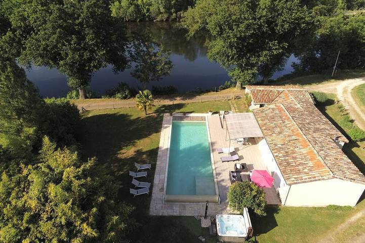 Villa pour 7 personnes, avec jardin et jacuzzi
