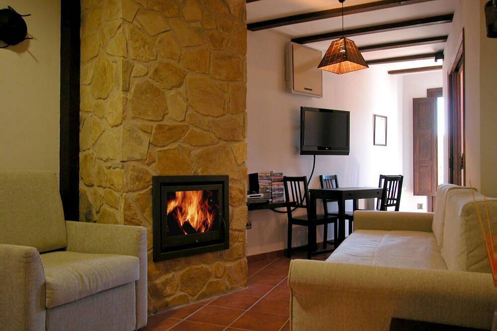 Casa Rural Con Piscina para 3 Personas en Santibáñez de la Sierra, Provincia de Salamanca