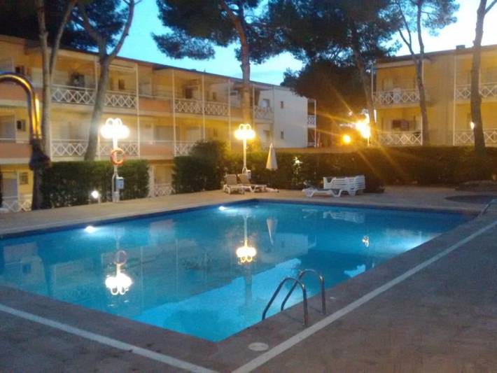 Location de vacances pour 3 personnes, avec Balcon ainsi que Terrasse et Piscine à Platja d'Aro
