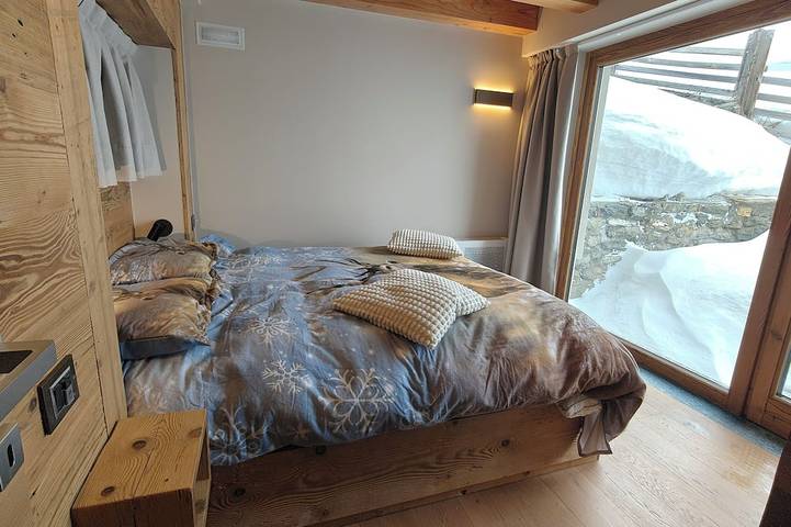 Ganze Wohnung, Villa Les Clochards - luxury Ski-in/out Matterhorn view 6 apartments 4-40 people in Cervinia, Valtournenche