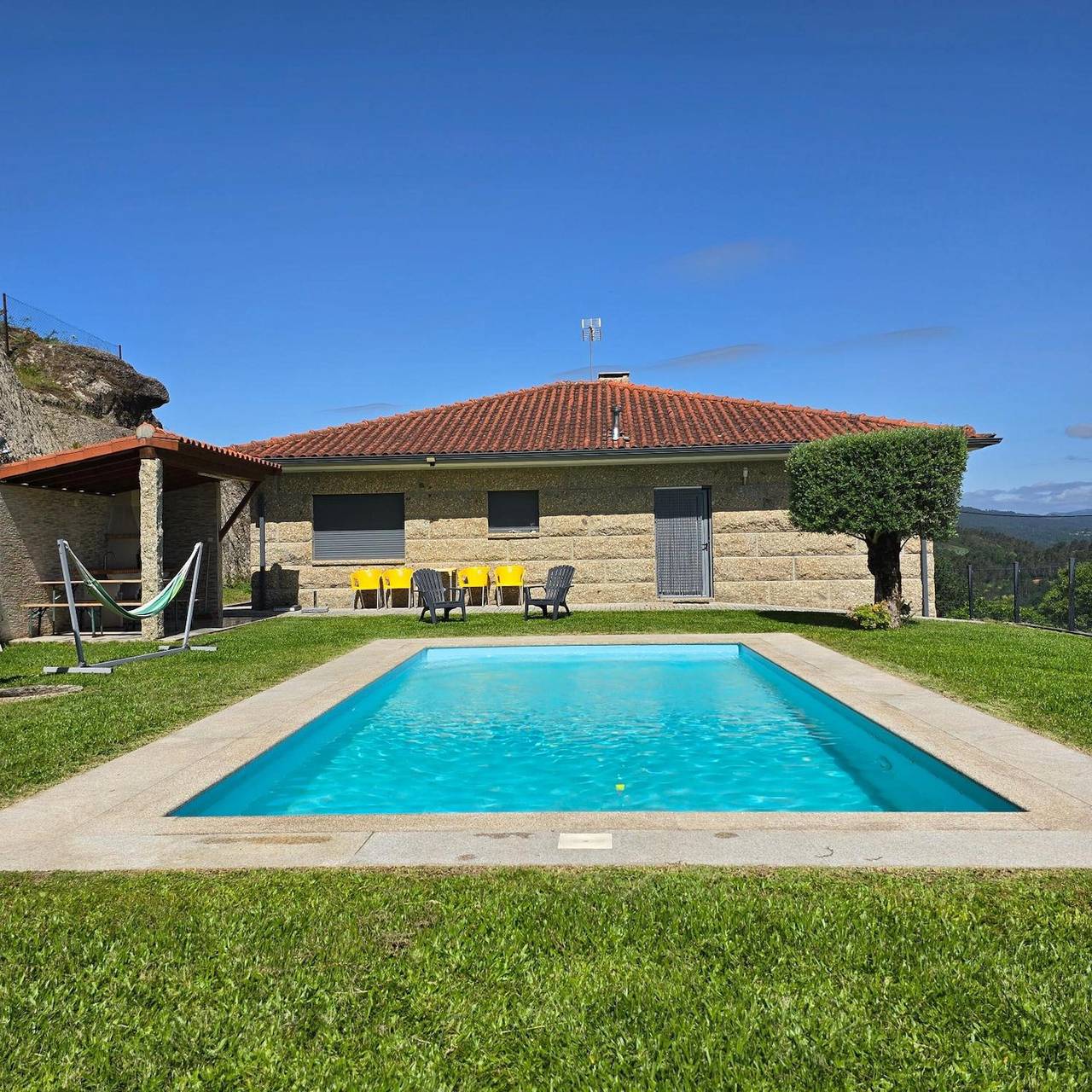 Villa 'Casa Da Batoca - Rossas' with Mountain View, Private Pool and Private Terrace