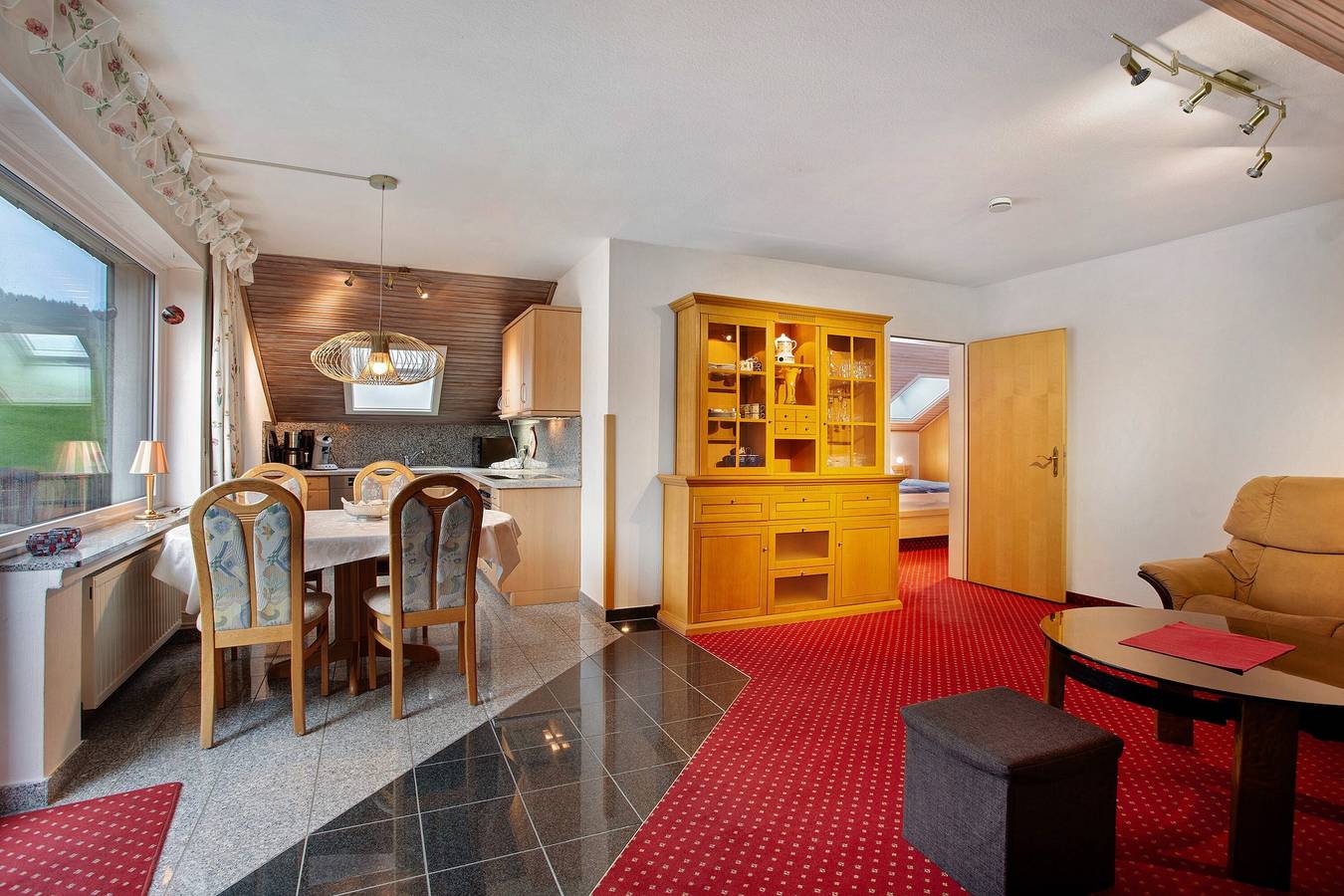 Ganze Wohnung, Ferienwohnung 'Appartment 2' mit Bergblick, Balkon und Wi-Fi in Willingen, die Mittelgebirge