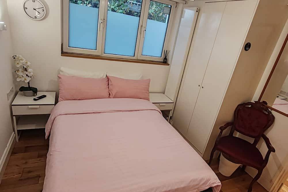 Lgbtq-Double Room in Kensington and Chelsea, Londen