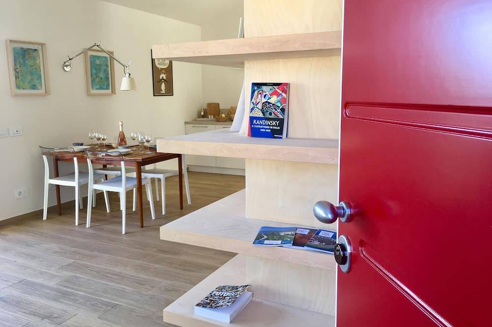 Geheel appartement, Nieuwe loft met prachtig uitzicht op het meer in Lonato, Garda Bergen