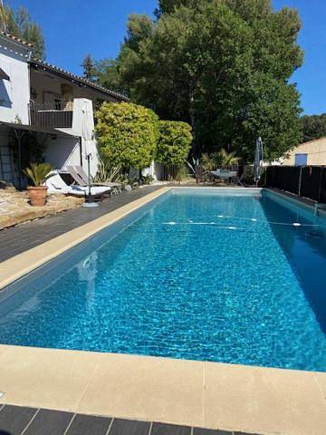 Villa pour 9 personnes, avec vue ainsi que piscine et jardin, adapté aux familles à Saint-Cyr-sur-Mer - 2