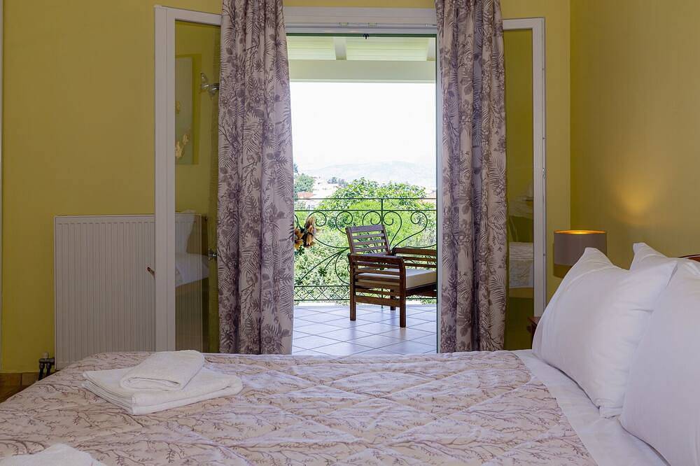 Villa Charchala - Peaceful location,3minutes walking from the centre of Kassiopi in Kassiopi, Korfu