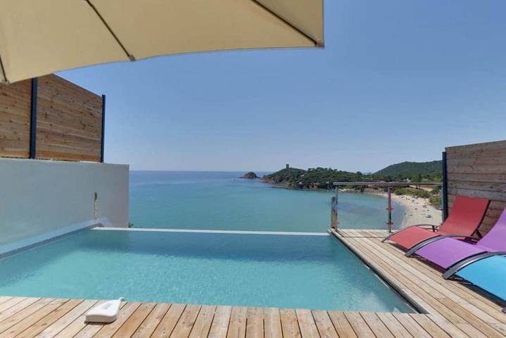 Location de vacances pour 8 personnes, avec jardin ainsi que piscine et terrasse dans Plage de Fautea - 2