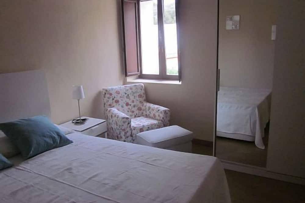 Casa rural (alquiler íntegro) El Descanso del Monje para 8 personas in La Drova, Bárig