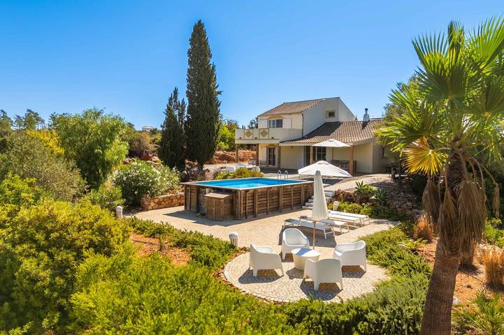 Villa para 8 pessoas, com piscina e varanda em Moncarapacho