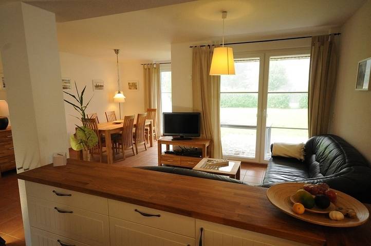 Ferienhaus für 5 Personen, mit Balkon und Garten, kinderfreundlich in Dierhagen - 2