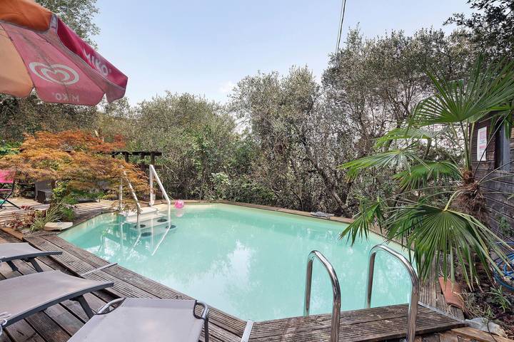 Bed and Breakfast 'Colibri' with Mountain View, Wi-Fi and Air Conditioning in Coaraze, Mediterranean Coast (France)