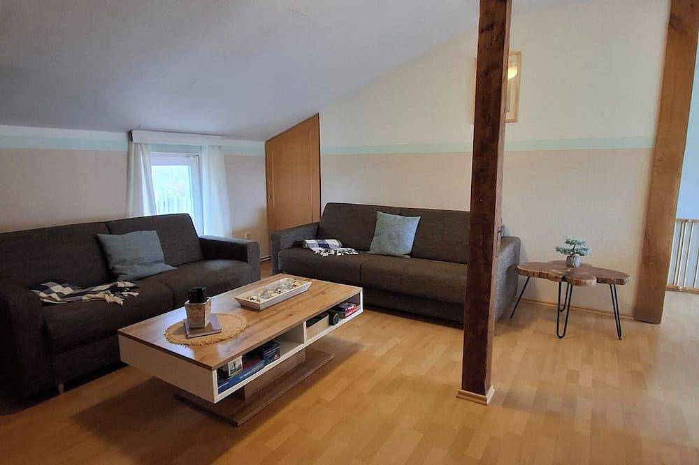 Charming 50m² attic apartment for 4 people with loggia in Este de Fehmarn, Puttgarden