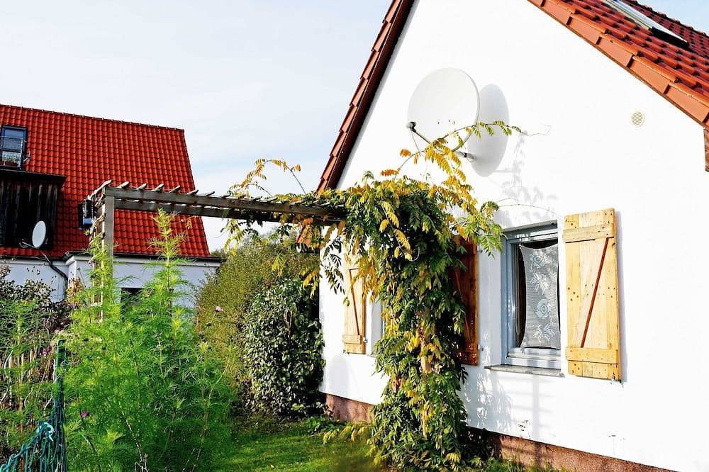 Apartamento entero, Casa de vacaciones en Lauterbach con estufa de azulejos - Alquiler de vacaciones en Lauterbach con estufa de azulejos in Lauterbach (Rügen), Putbus