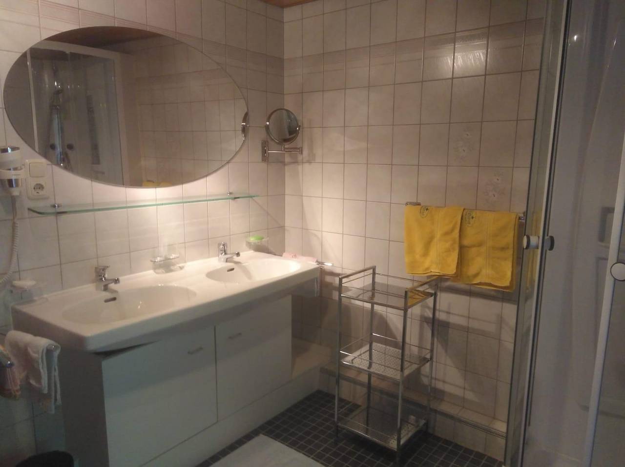Ganze Ferienwohnung, Doppelzimmer mit Dusche/Wc in Gries, Längenfeld