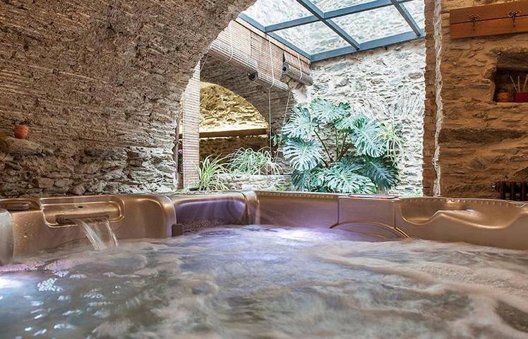 Chalet para 8 personas, con jardín y jacuzzi en Provincia de Gerona