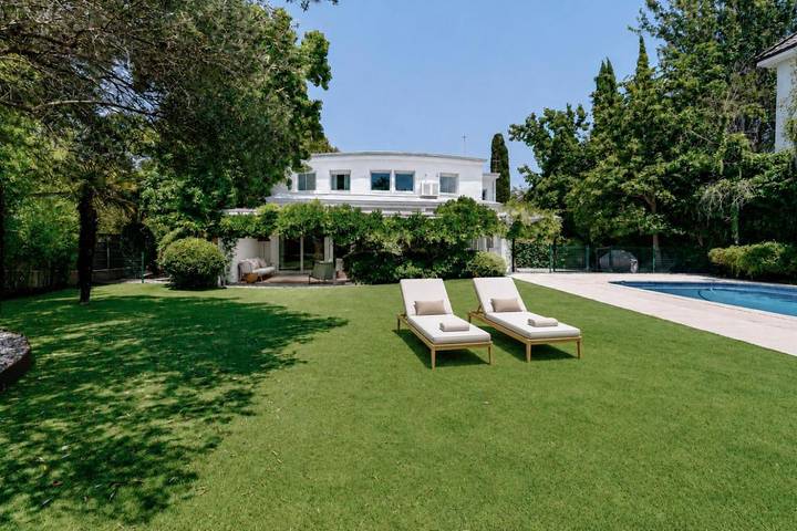 Casa rural para 11 personas, con Terraza además de Piscina y Vistas en Valles Occidental