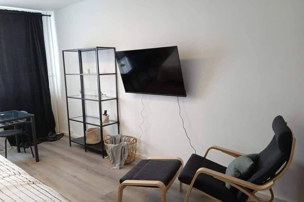 Entire apartment, Alexanderplatz Fresh Adorable Studio in Mitte Berlin, Berlin