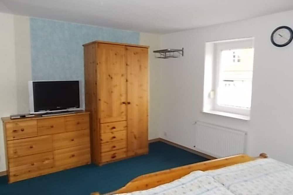 Ganze Wohnung, Ferienwohnung Illner,bis 5 Personen, W-Lan , Sauna, Hund erlaubt in Trendelburg, Hessisches Bergland