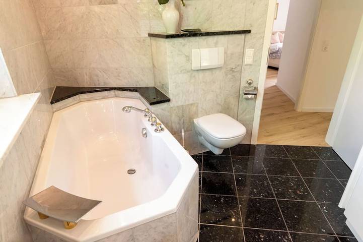 Ganze Wohnung, Domizil K6 Hofblick neue Traum Fewo zwischen Freiburg u. Frankreich, Kaiserstuhl in Merdingen, Südschwarzwald