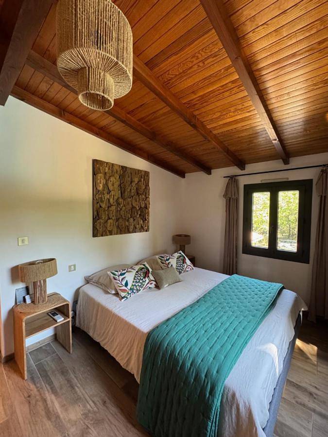 Location de vacances pour 4 personnes, avec jardin ainsi que piscine et vue à Mondragon - 2