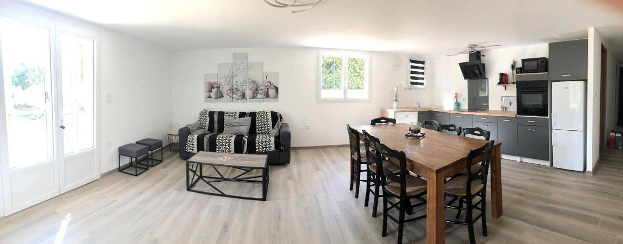 Appartement entier, Three-Bedroom Apartment in Vers-Pont-du-Gard, Région de Nîmes