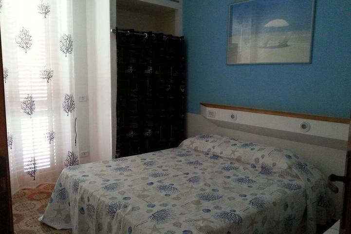 Entire apartment, Apartment in Villa Valentini, seafront, Gulf of Gaeta, parking included in Marina di Minturno, Minturno