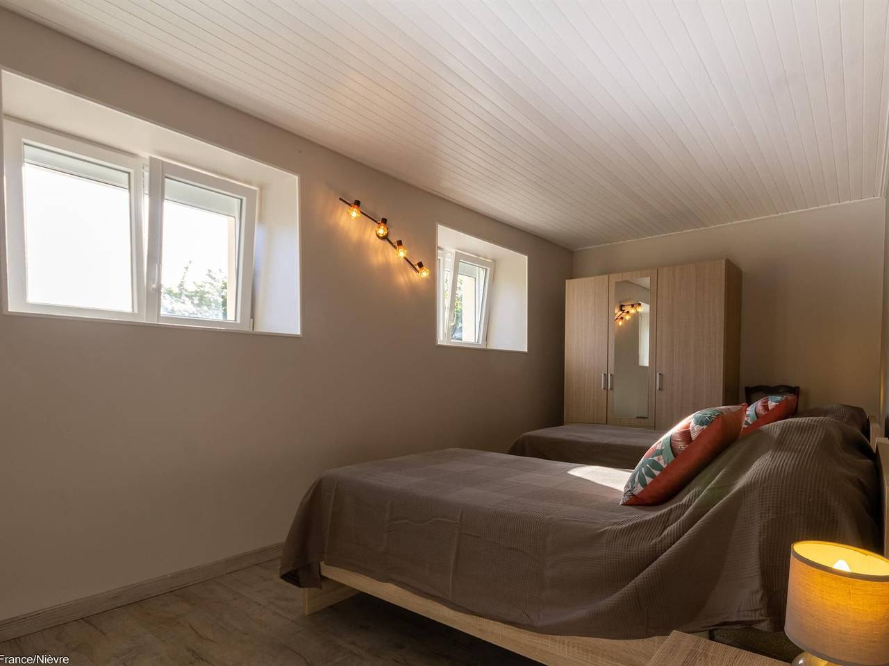 Gîte rénové dans le Morvan, Wifi, animaux admis, jardin clos in Alligny-en-Morvan, Parc naturel régional du Morvan