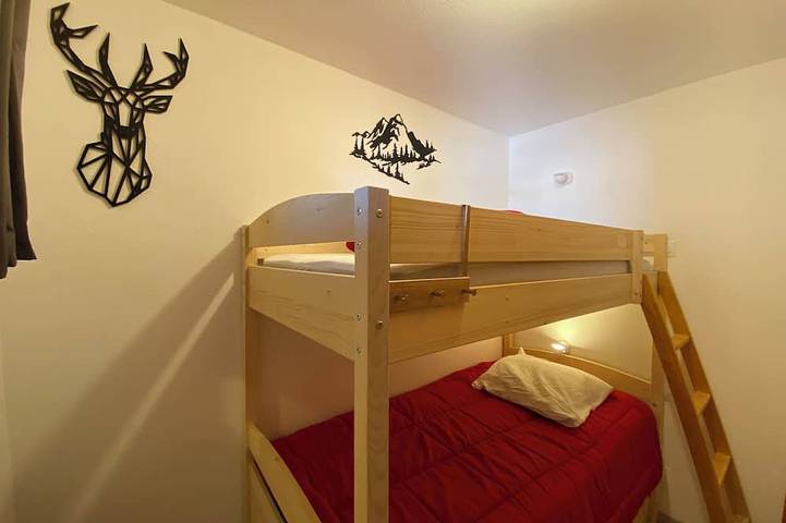 Ganze Wohnung, Charming T3 in a residence close to the slopes and shops South-facing balcony in La Joue du Loup, Le Dévoluy