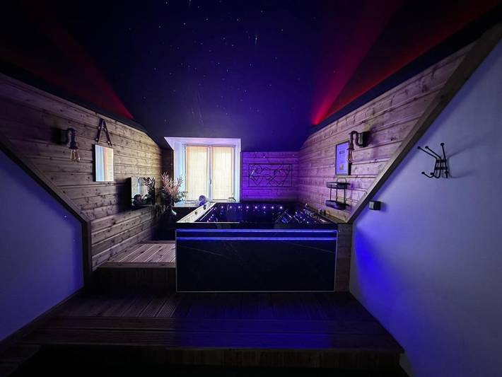 Gîte pour 2 personnes, avec jacuzzi à Bogny-sur-Meuse - 4