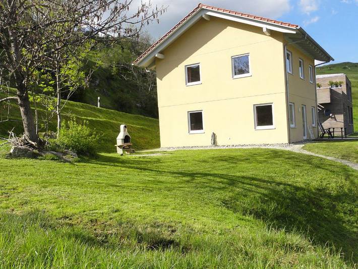 Ferienwohnung für 6 Personen, mit Terrasse und Garten