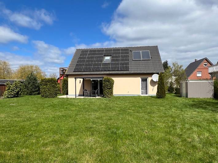 Ferienwohnung für 4 Personen, mit Garten und Terrasse, kinderfreundlich in Bergen auf Rügen - 2