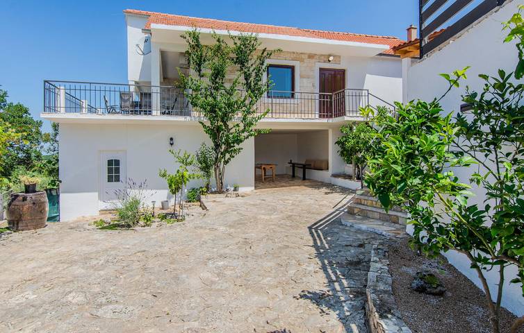 Ferienhaus für 10 Personen, mit Terrasse, mit Haustier in Zadar