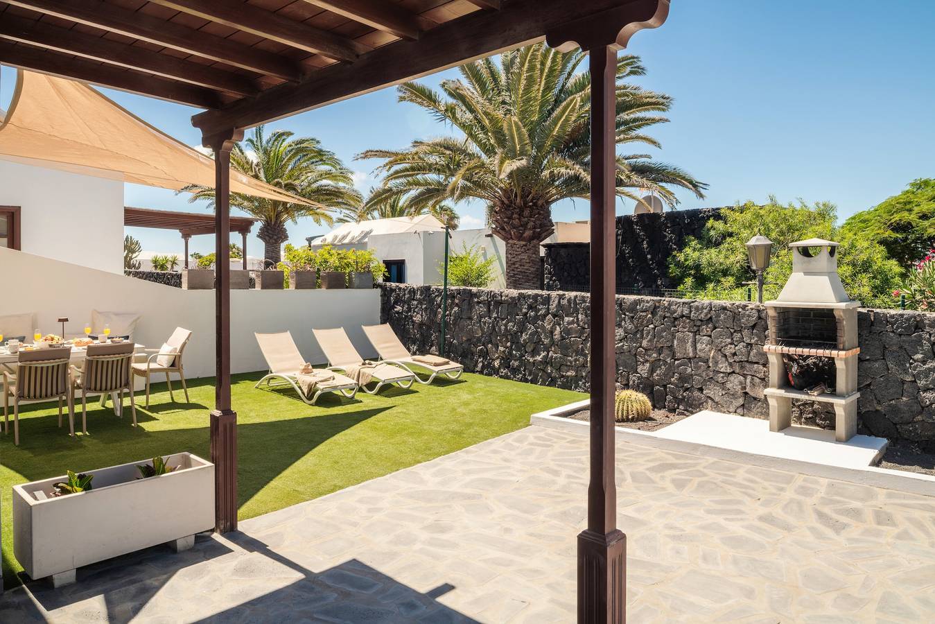Casa Ínima: casa vacacional con vistas a la montaña, Wi-Fi y aire acondicionado in Playa Blanca, Yaiza