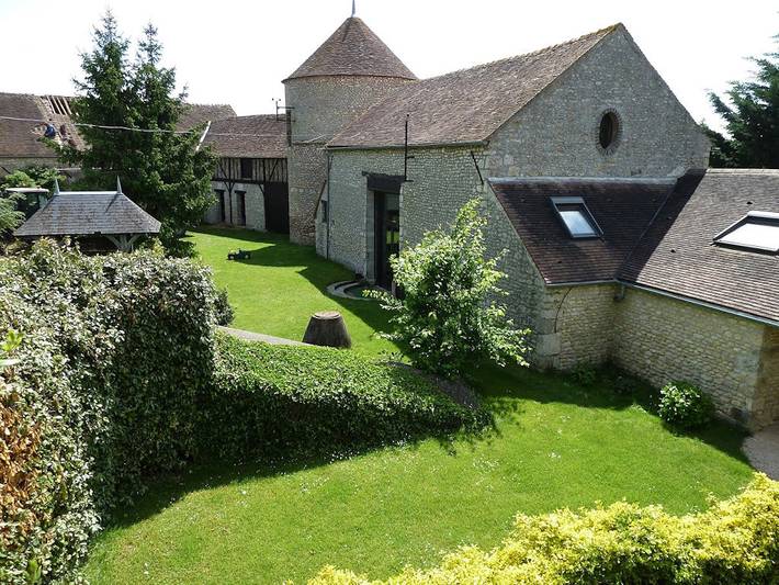 Gîte pour 15 personnes, avec piscine ainsi que jardin et terrasse dans Loiret - 4