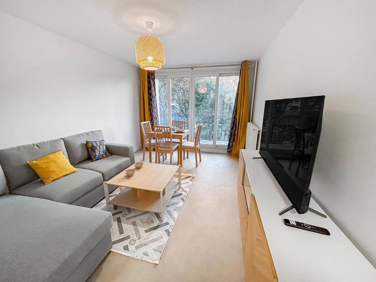 Appartement entier, Two-Bedroom Apartment in Villeneuve-la-Garenne, Hauts-de-Seine