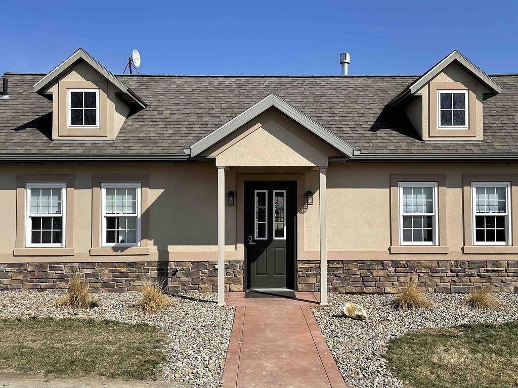 Romantic Cottage with Kitchen & Private Hot Tub in Holmes County