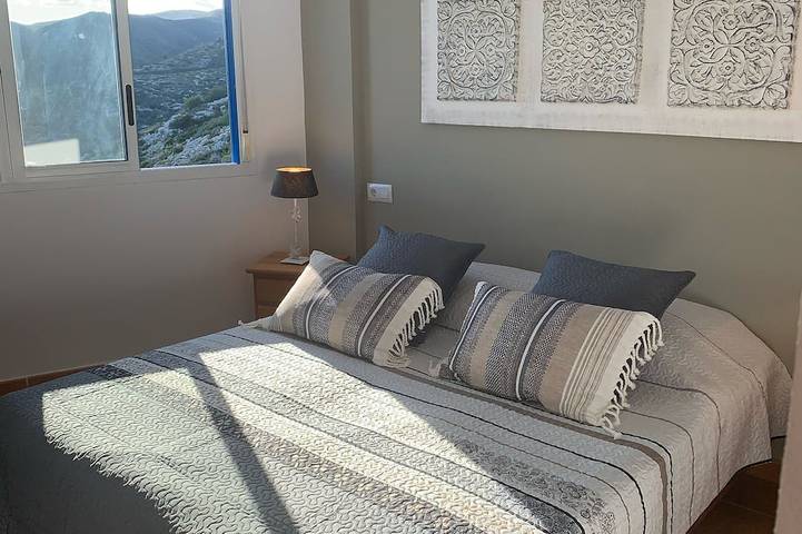 Appartement entier, Appart 4 personnes  vue sur Mer & Montagne, piscine Eté & Hiver in Peñíscola, Costa del Azahar