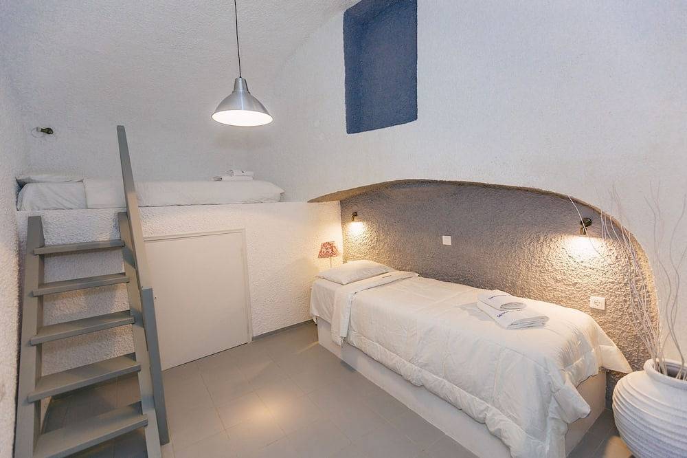 Santo Image House, House in Ormos Ammoudiou, Oia