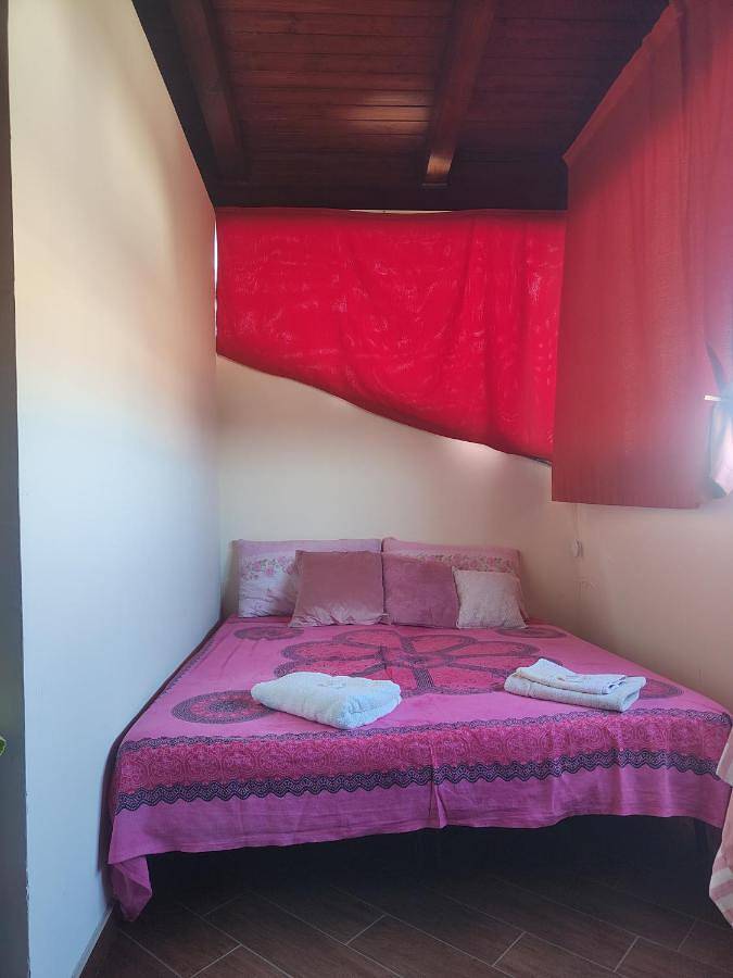 Double Room with Private Bathroom in Taurianova, Province de Reggio Calabria