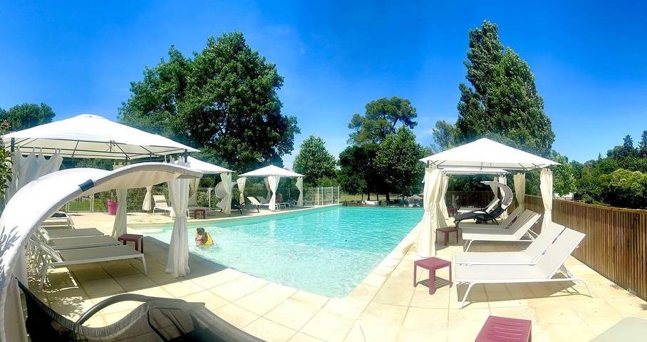 Gîte pour 2 personnes, avec piscine à Le Crès