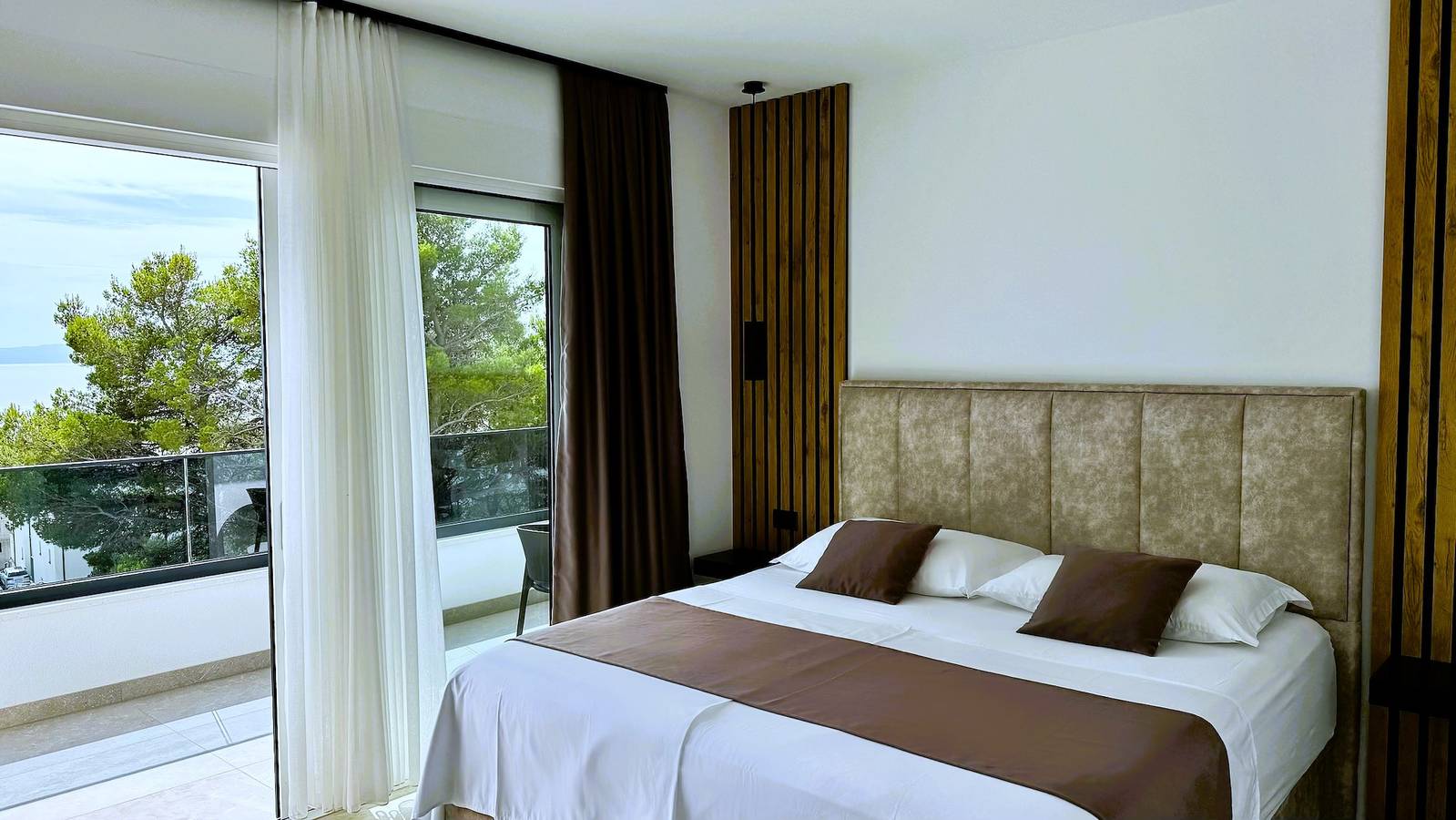 New Villa Ina mit Pool, Meerblick in Makarska, Makarska Riviera