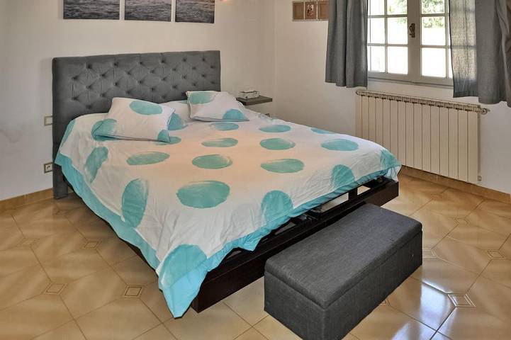 Location de vacances pour 8 personnes, avec terrasse à Rognonas - 2