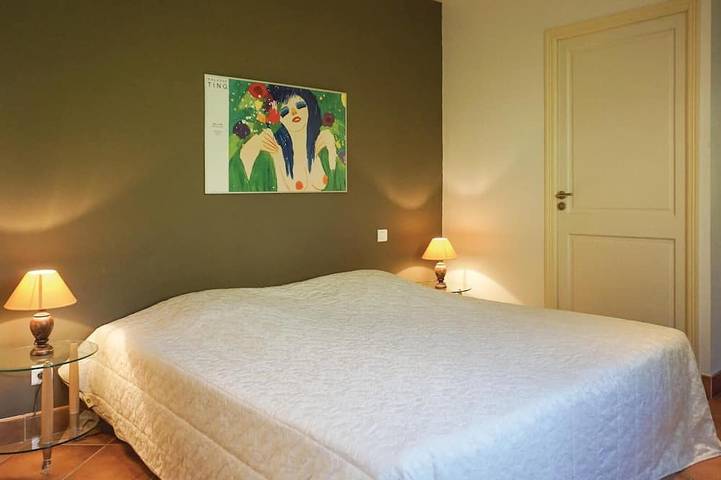 Location de vacances pour 6 personnes, avec jardin à Pierrerue - 2