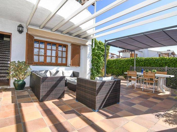 Location de vacances pour 8 personnes, avec Balcon/Terrasse ainsi que Jardin et Piscine à El Vendrell - 3