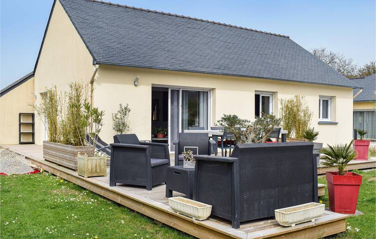 Gîte pour 6 personnes, avec terrasse et jardin, adapté aux familles à Milizac