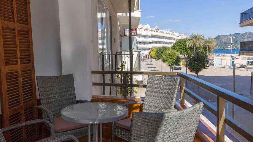 Gîte pour 6 personnes, avec balcon à Cala Bona