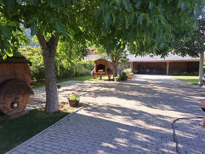 Holiday home for 8 people, with garden - 1