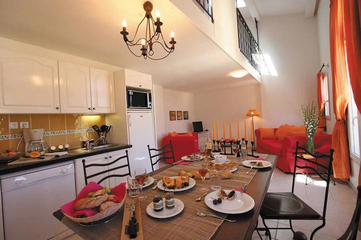 Gîte pour 6 personnes, avec piscine à Paradou - 2